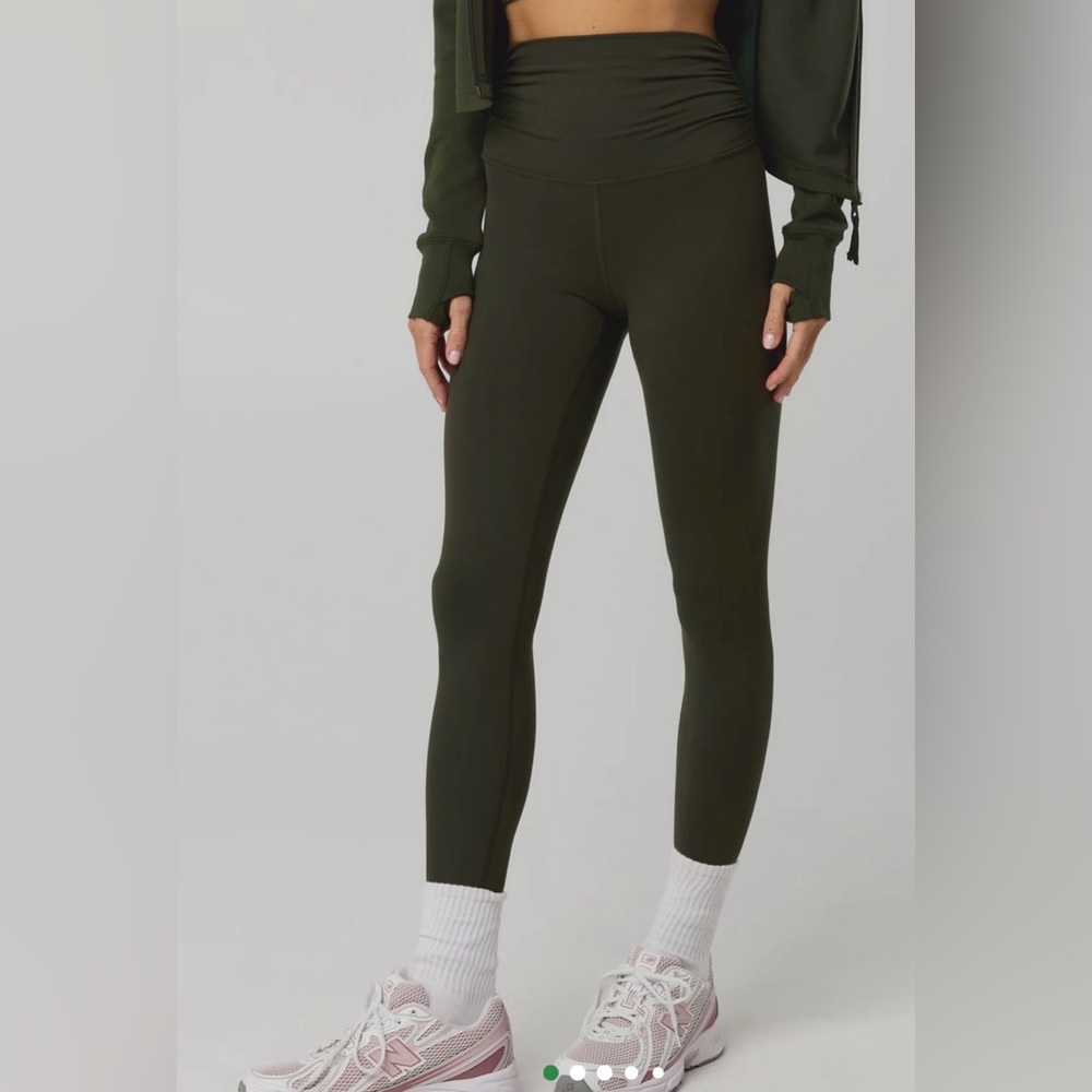 Offline by Aerie Olive Green Leggings 25” - size small